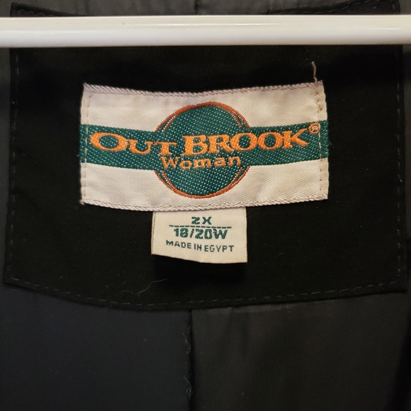 Outbrook - Black Coat - Picture 5 of 5